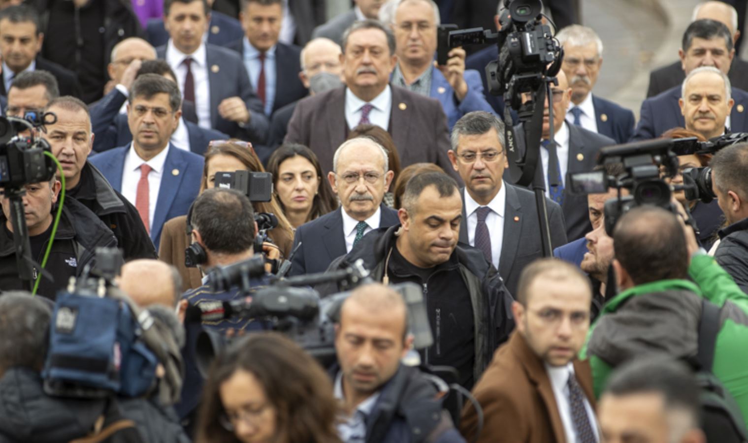 İstismar sessizliği: Bozdağ'ın 'adilliği' tuttu!