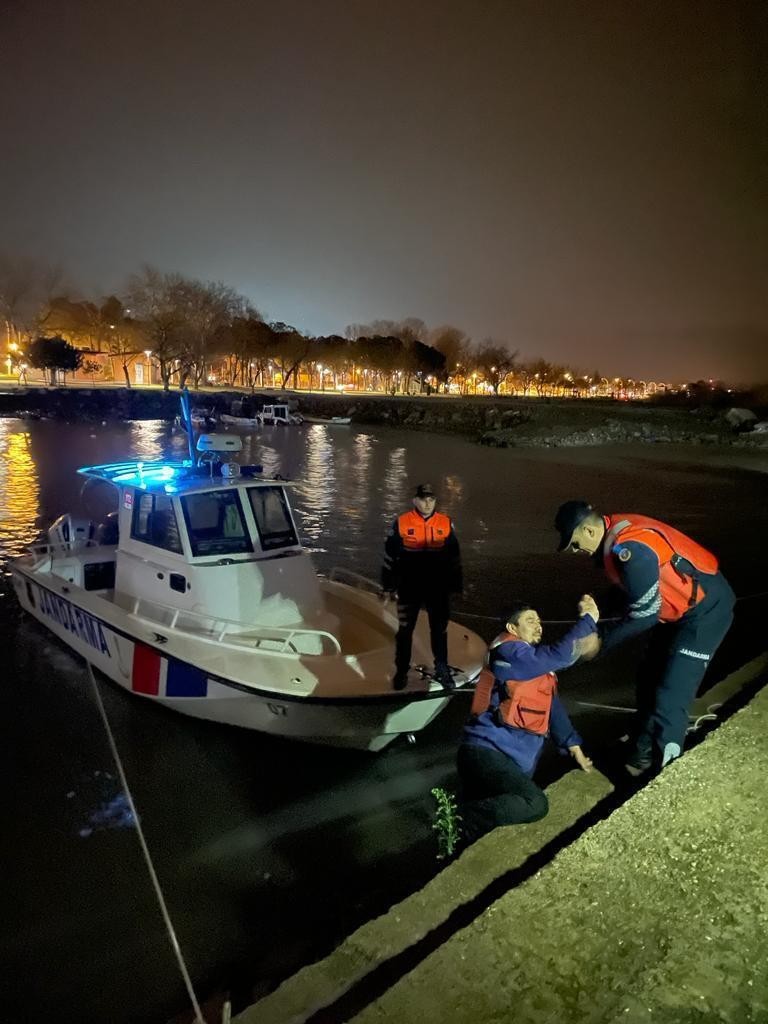 İznik Gölü’nde can pazarı...Böyle kurtarıldılar