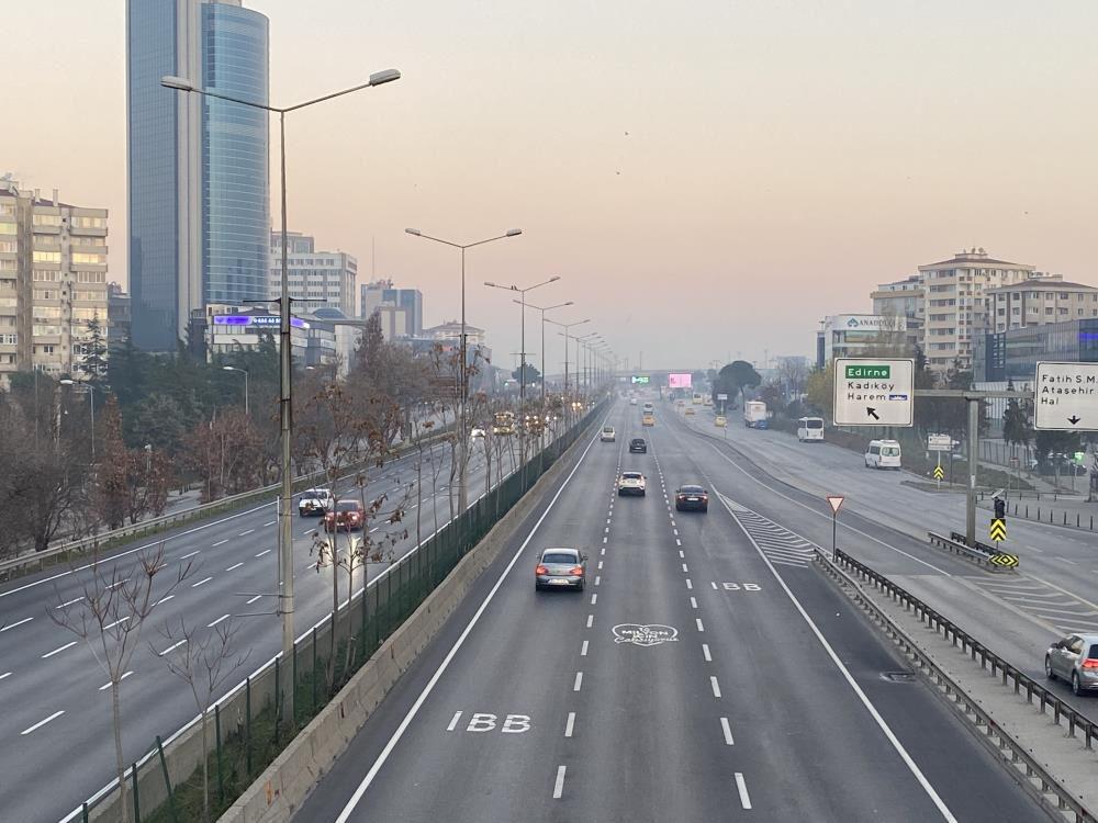 Yılın ilk gününde İstanbul'da alışılmadık manzara