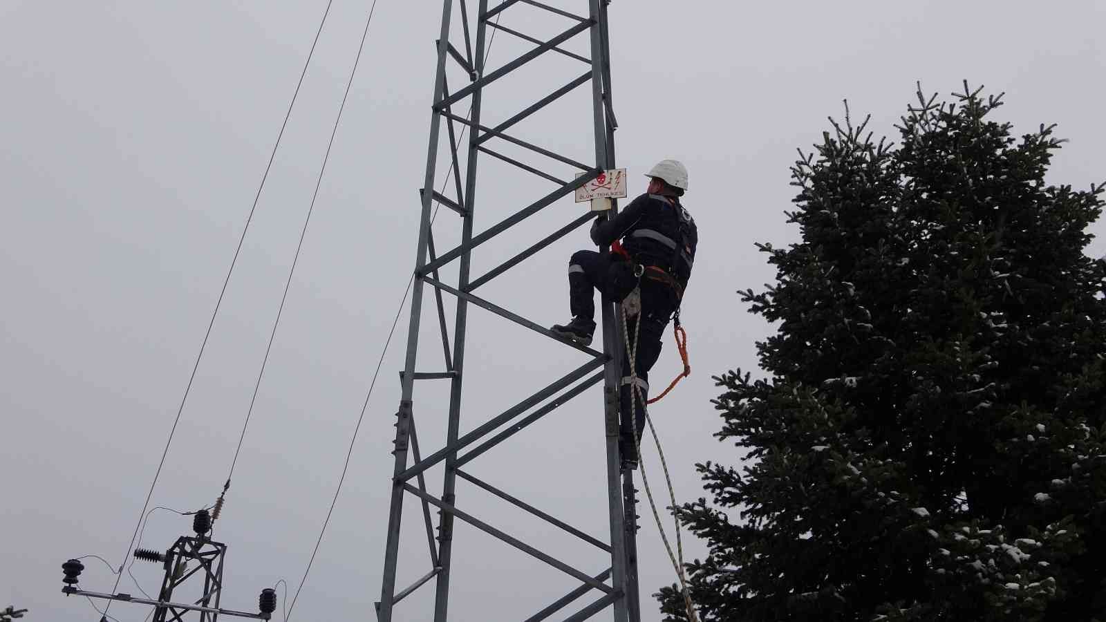 Enerjinin kahramanları Uludağ’da kar mesaisinde