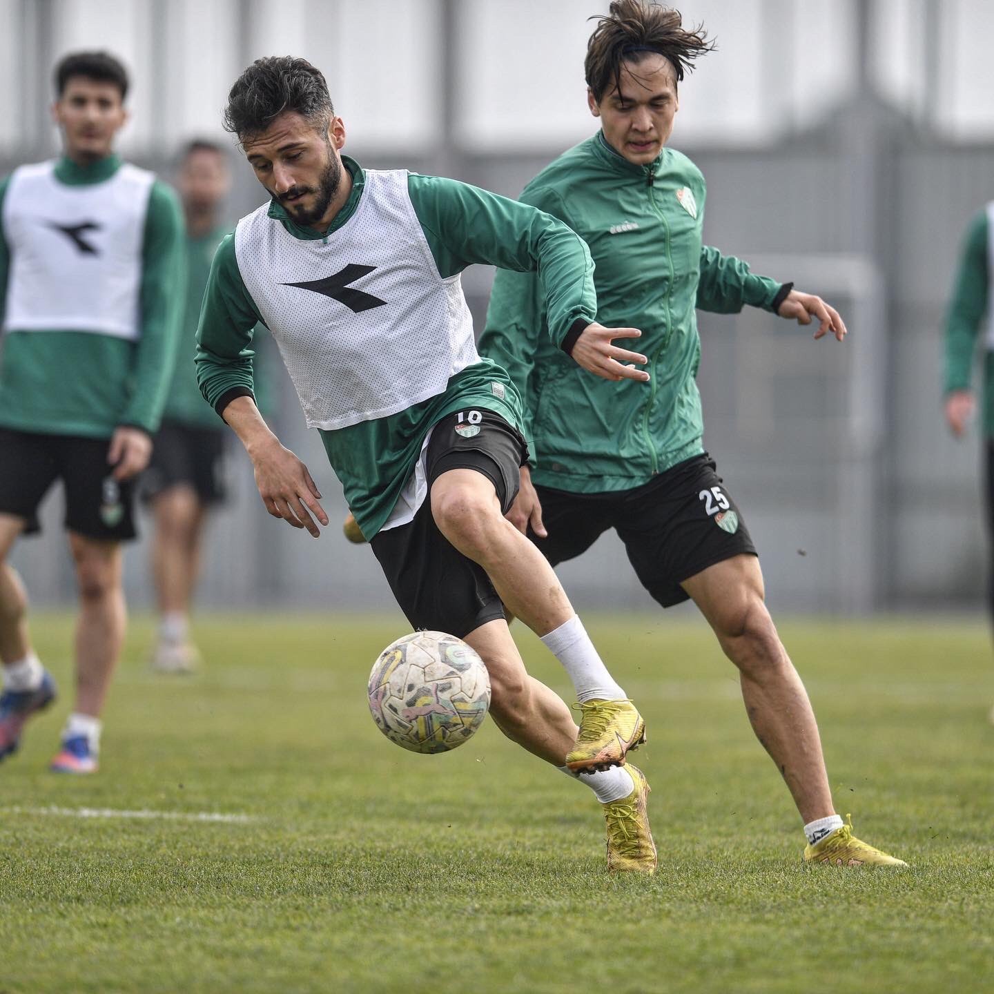 Bursaspor ligin ikinci yarısına yüksek tempoda hazırlanıyor