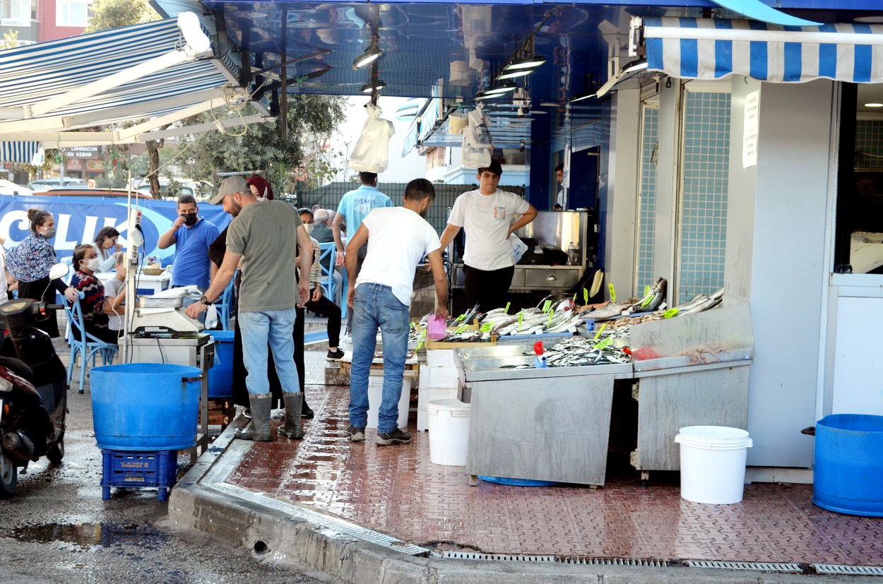 Mudanya sahil doldu taştı