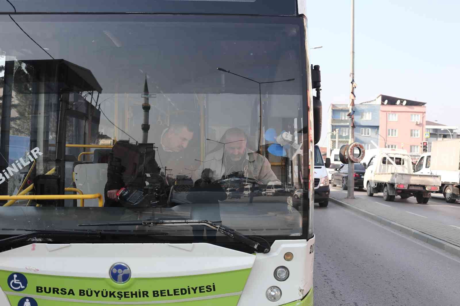 Otobüsteki durak geçme kavgası kazaya sebep oldu