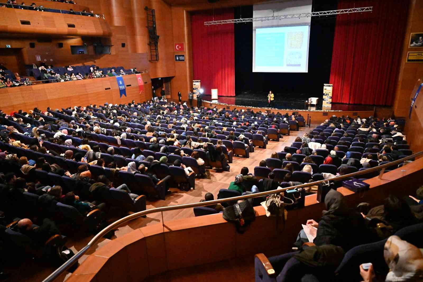 Büyükşehir’den eğitimcilere özel konferans