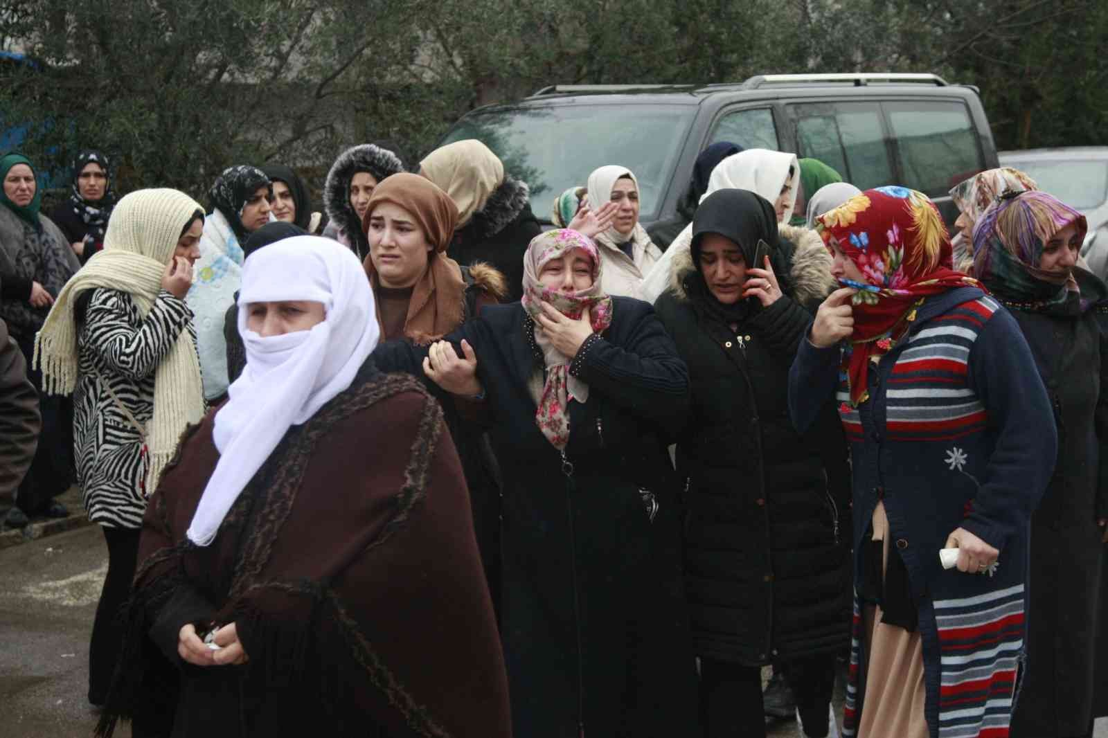 Cinayete kurban giden 4 kişi son yolculuklarına uğurlandı