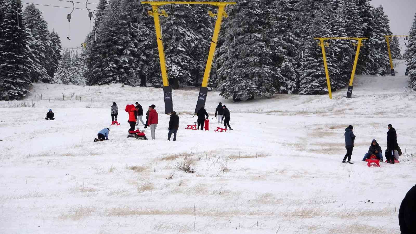 Uludağ’da kar kalınlığı 30 santimetreye ulaştı