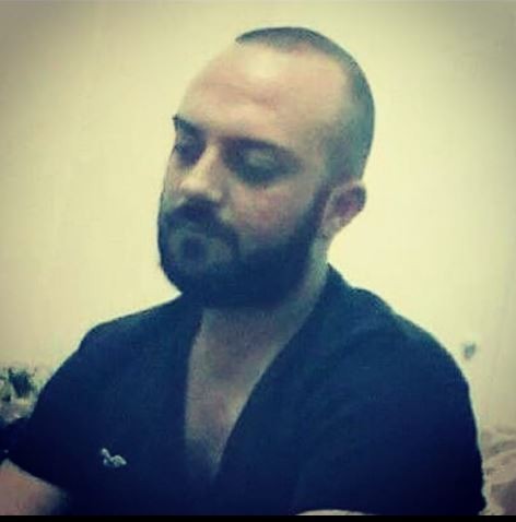 Eşini 6 yerinden bıçakladı, polisi arayıp teslim oldu