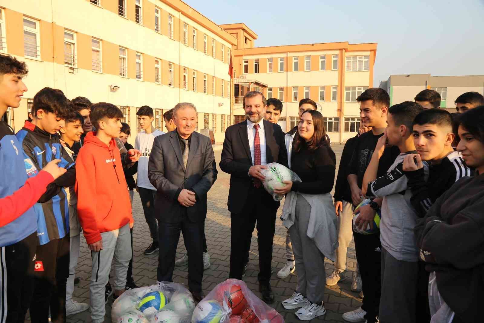 Gençler istedi, Başkan Işık yaptı