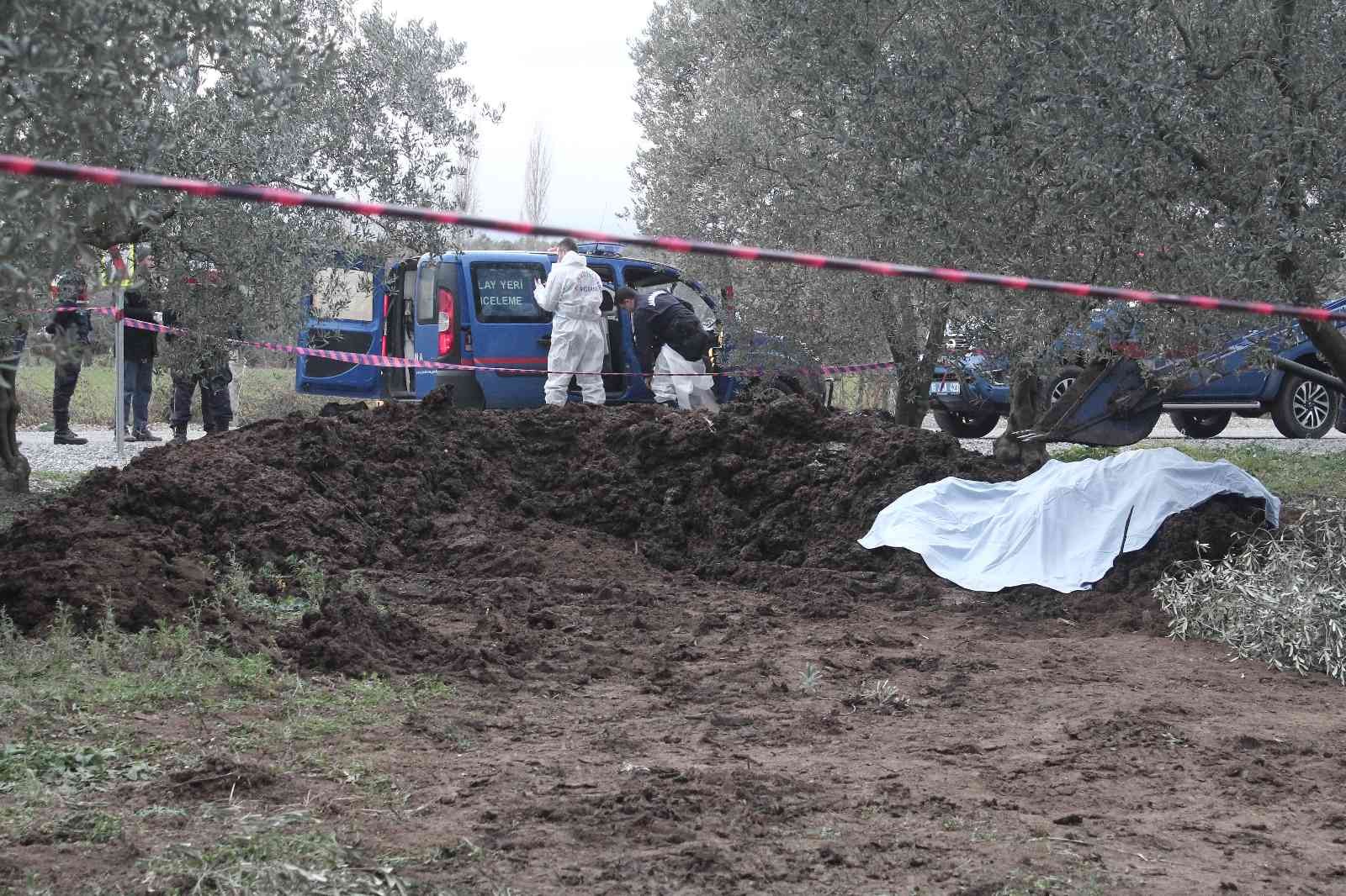 Hayvan gübresinin içinden insan cesedi çıktı