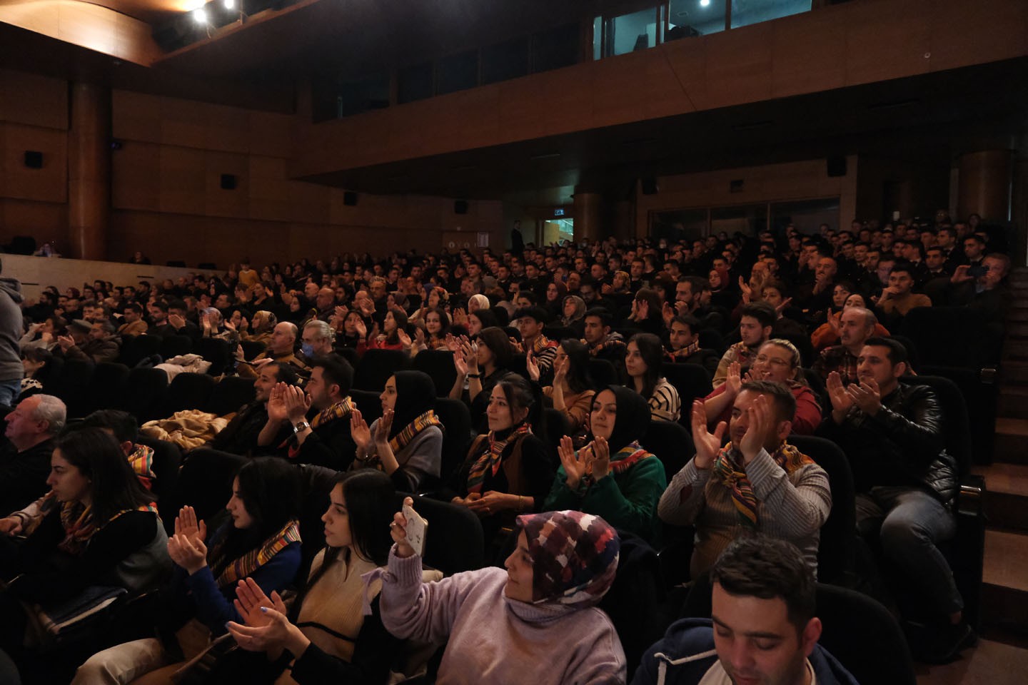 Hale Yamaner’le türkü şöleni