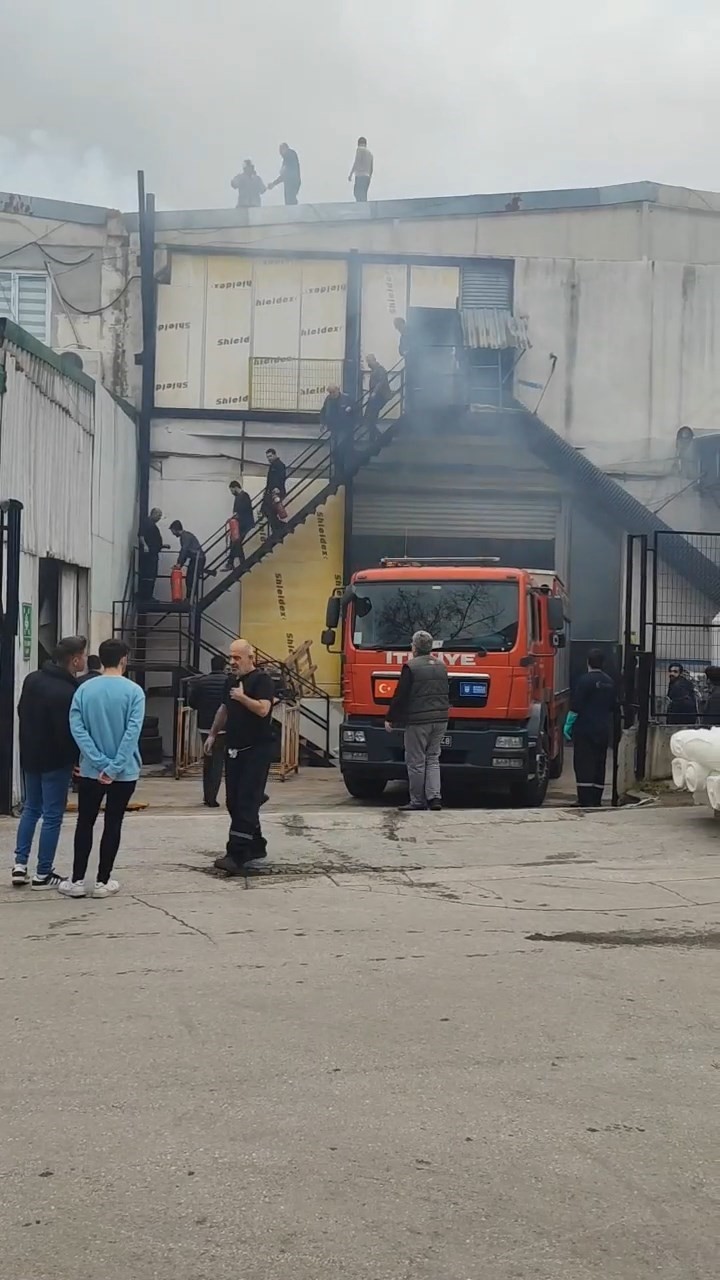 Bursa’da korkutan fabrika yangını