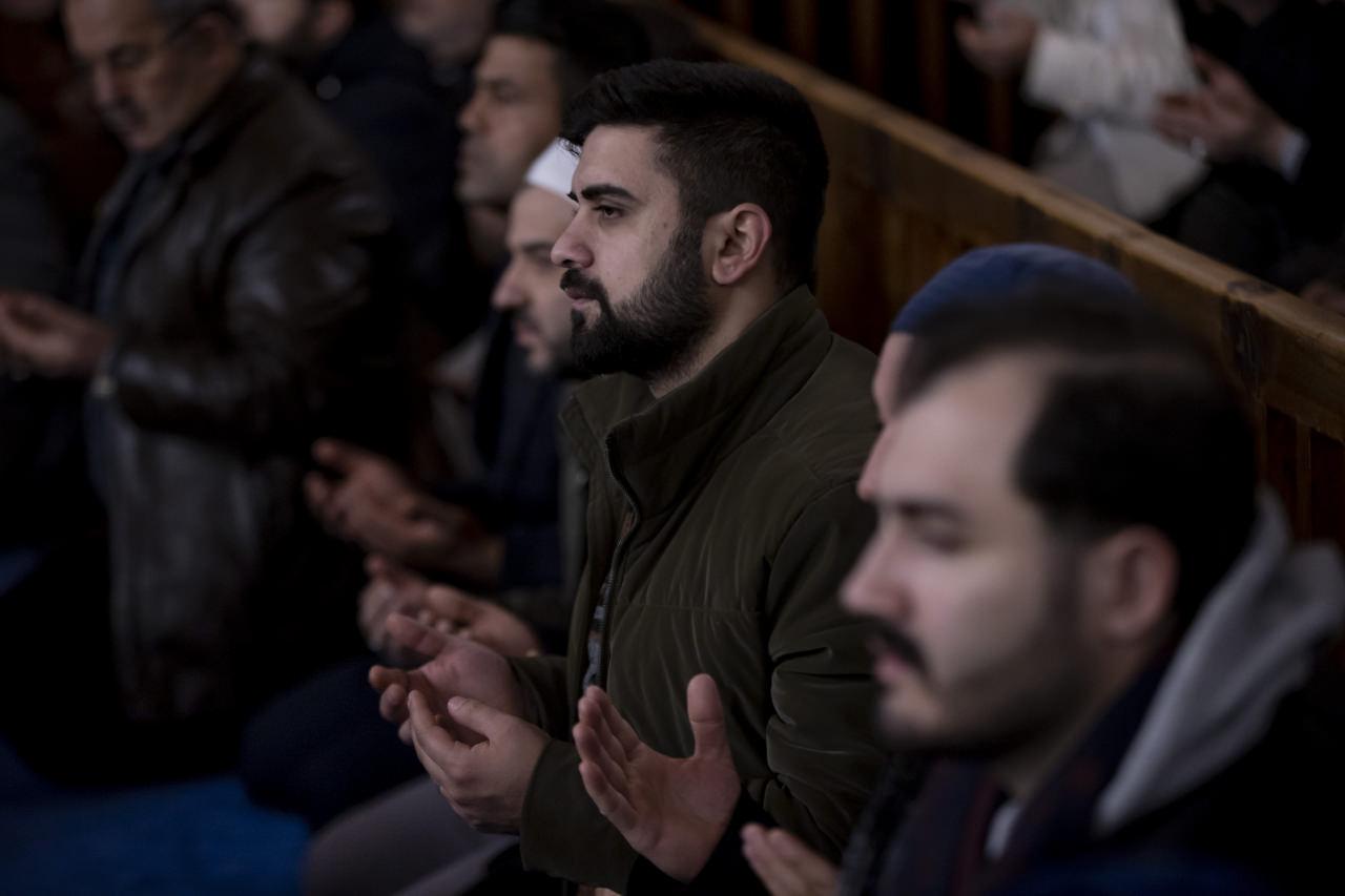 İsveç'e tepki amacıyla 90 bin camide sabah namazı vaktinde Kur'an-ı Kerim okundu