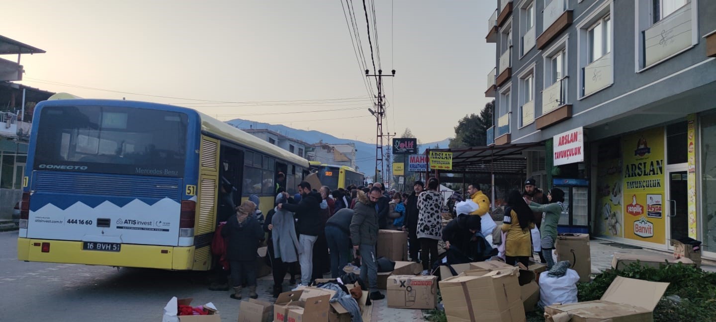 Sarı otobüslerle umuda yolculuk