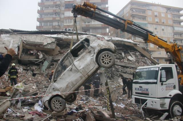 Türkiye'deki deprem sonrası tüm dünyadan destek ve başsağlığı mesajı geldi