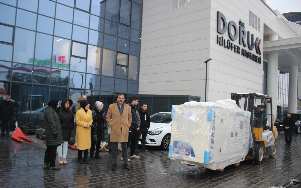 Doruk’tan Hatay Sahra Hastanesi’ne bir tır sağlık malzemesi ve ilaç desteği