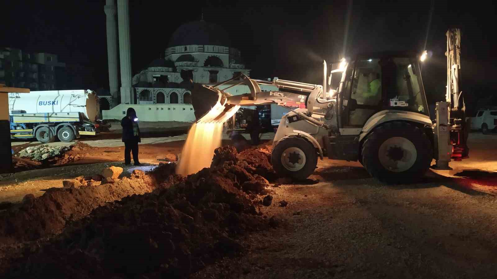 BUSKİ Hatay’da gece gündüz çalışıyor