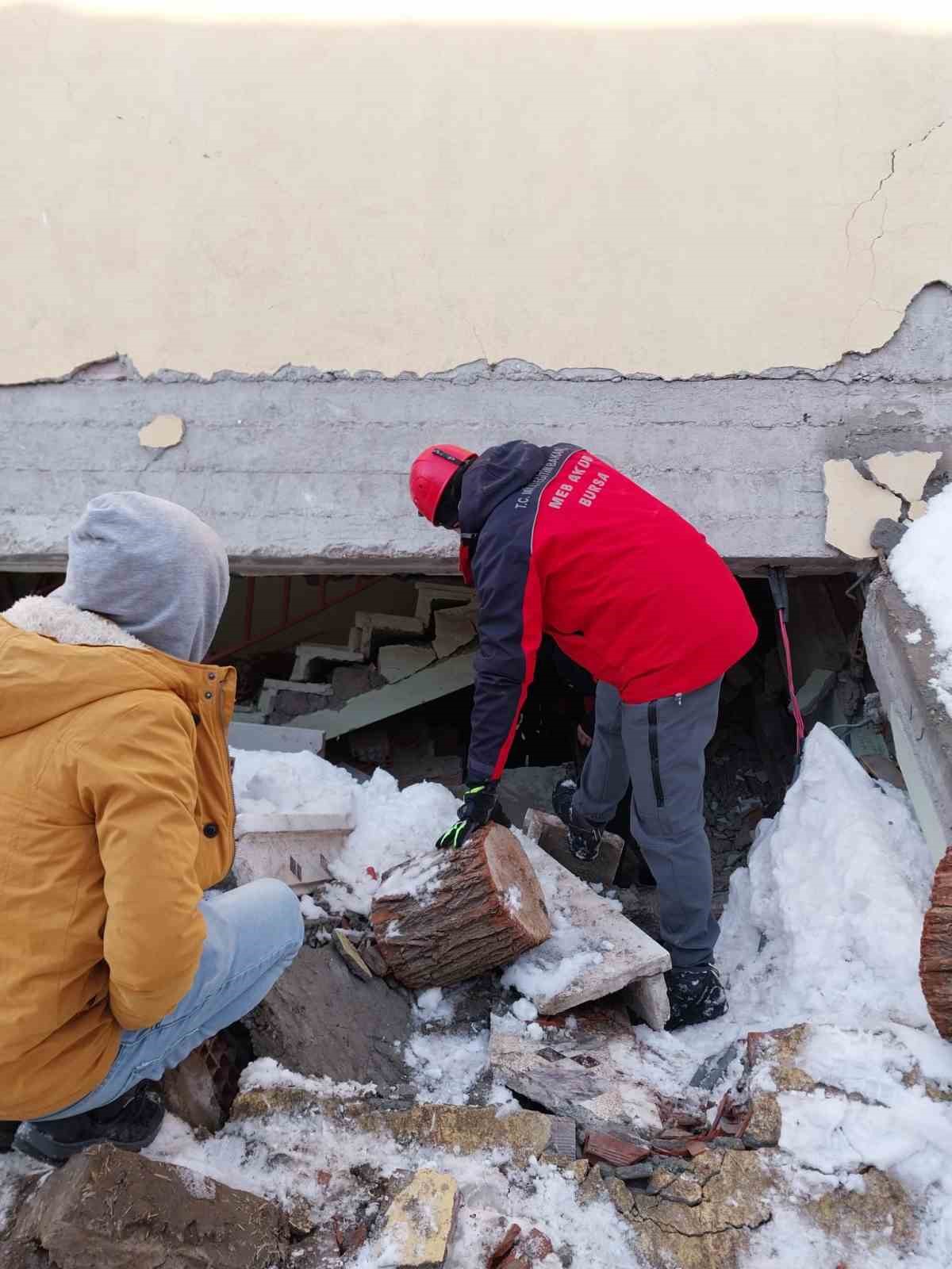 Bursa İl Milli Eğitim Müdürlüğü seyyar mutfak ekibi Hatay’a hareket etti