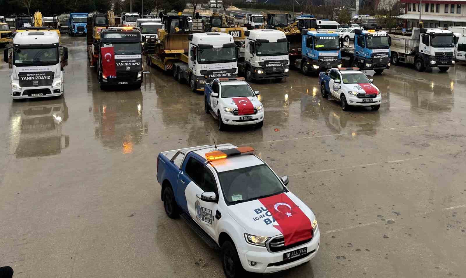 Deprem bölgesine takviyeler sürüyor