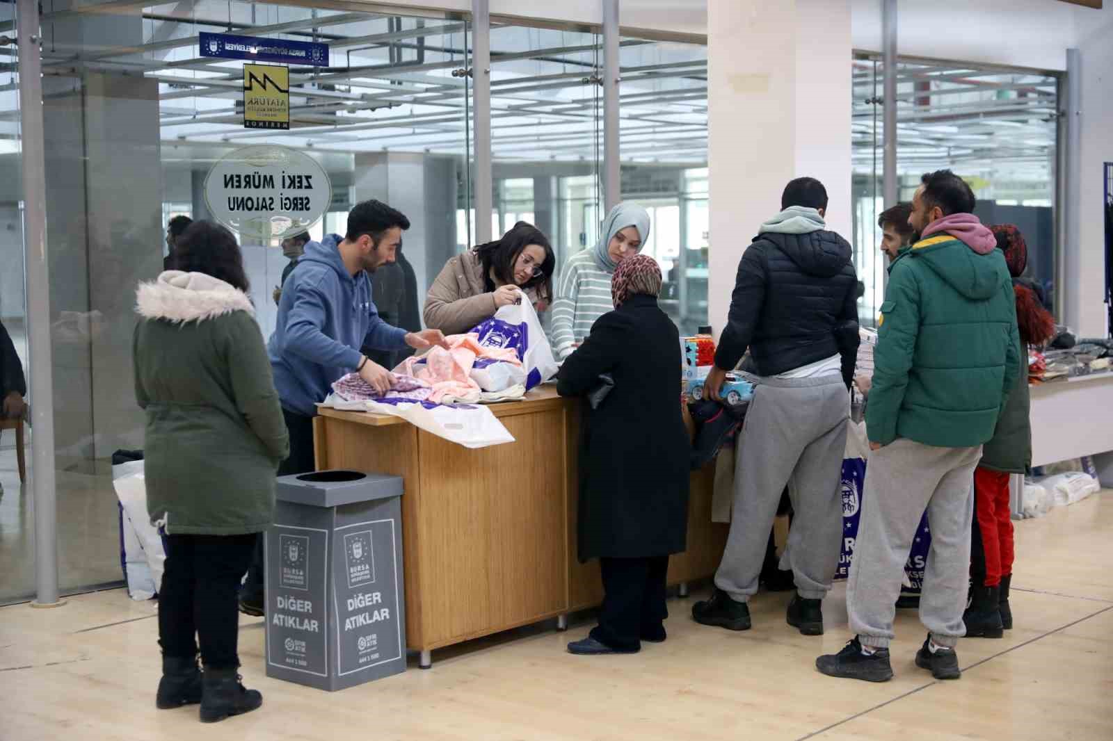 Bu mağaza deprem mağdurlarına özel