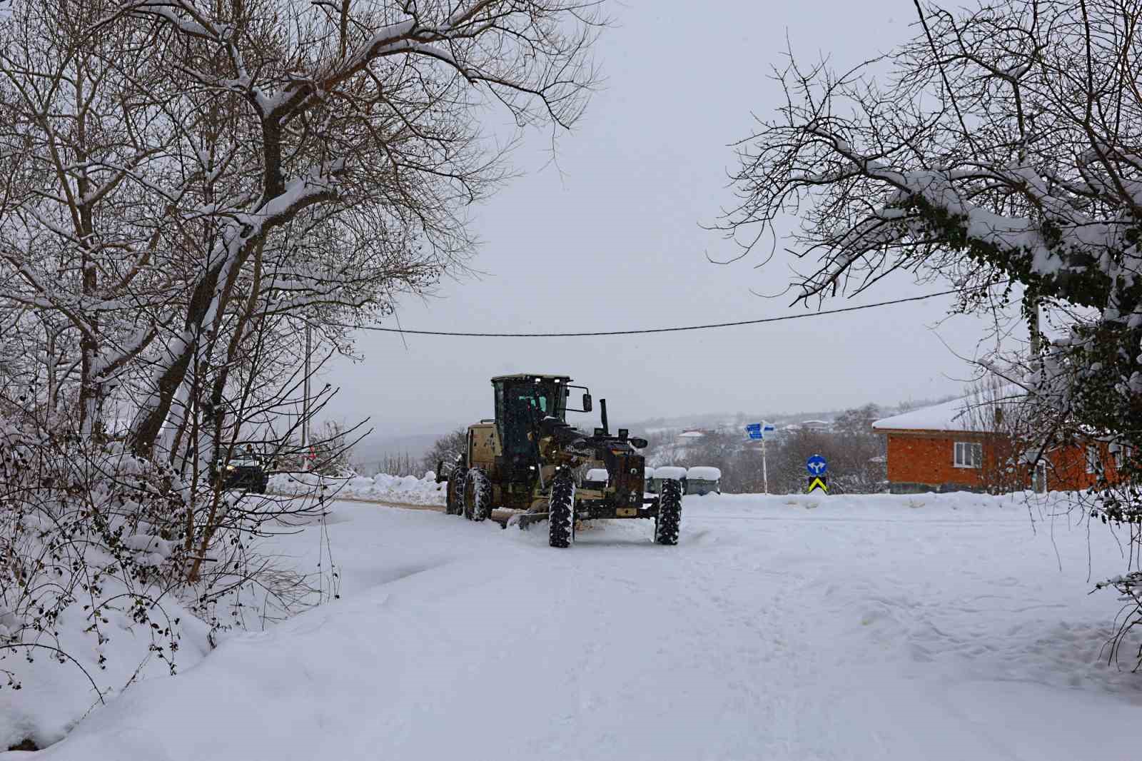 Bursa’da 540 mahalle yolu ulaşıma açıldı