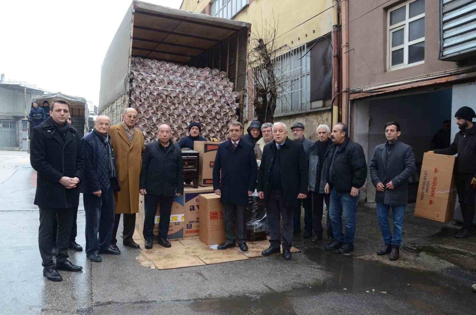 Bursa’dan depremzedelere 600 adet soba yardımı