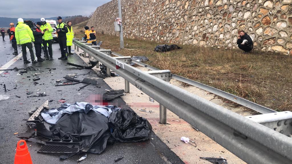 Bursa’da zincirleme trafik kazası: 4 ölü, 7 yaralı