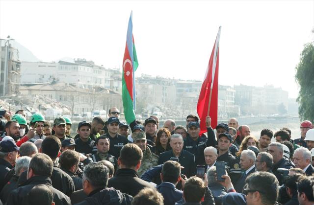 Cumhurbaşkanı Erdoğan ve MHP lideri Bahçeli, depremde büyük yıkıma uğrayan Hatay'a gitti