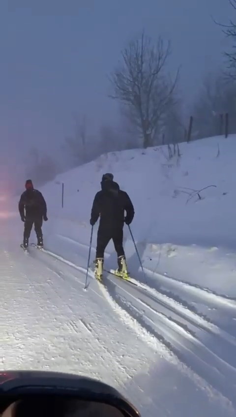 Uludağ yolunda tipi sonrası yol kapandı, sürücüler zor anlar yaşadı