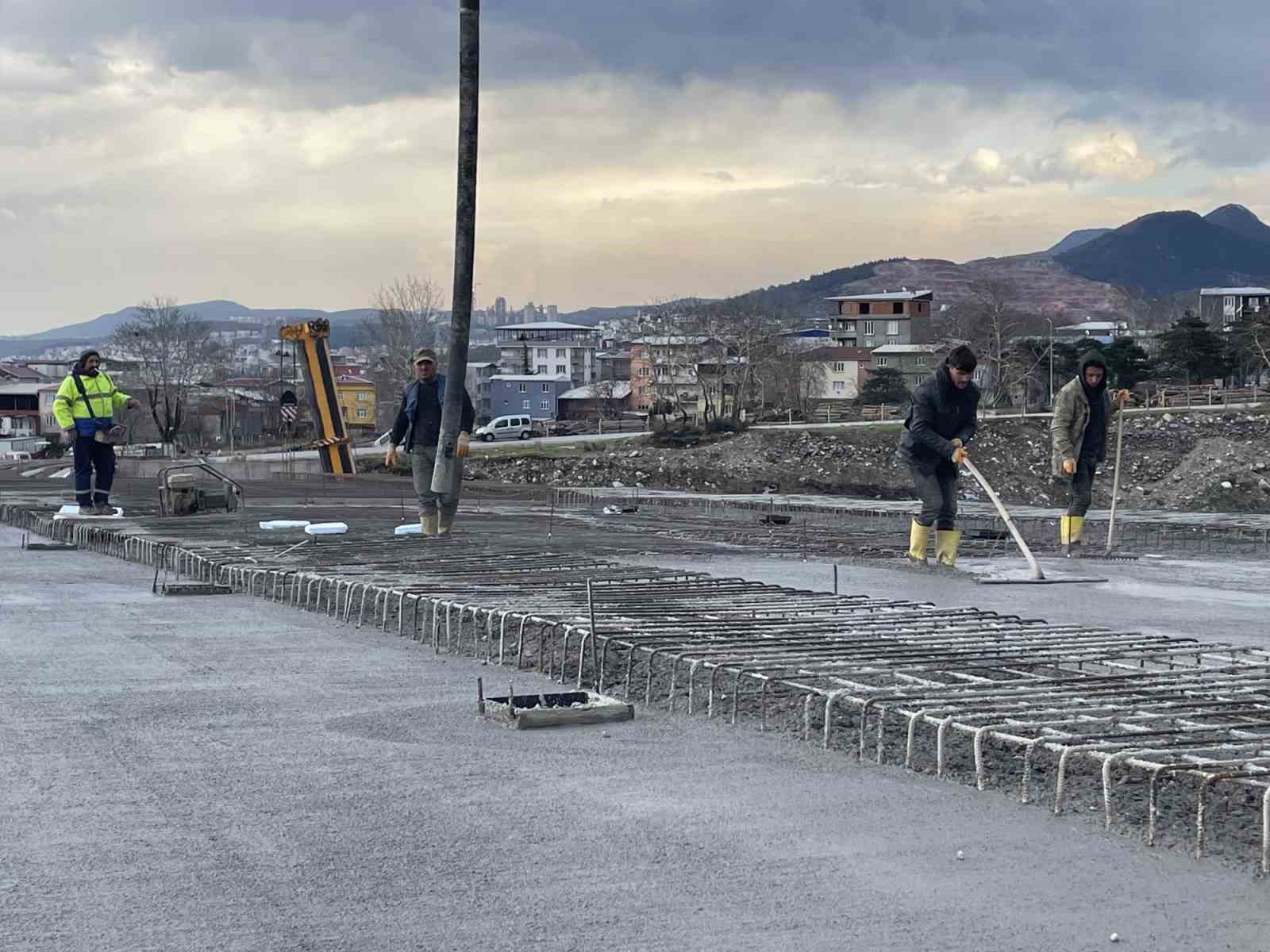 Bursa’da Balıklıdere Köprüsü inşaatı hızla sürüyor