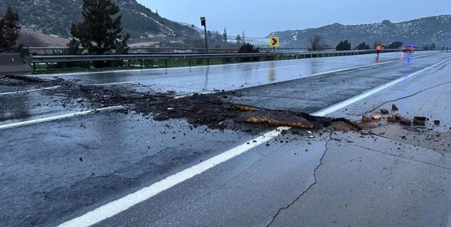 TAG Otoyolu'nun Osmaniye-Gaziantep arası deprem nedeniyle ulaşıma kapatıldı