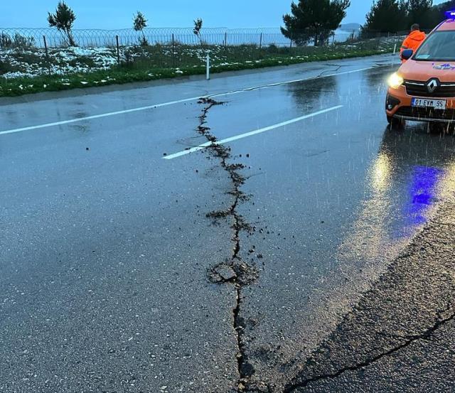 TAG Otoyolu'nun Osmaniye-Gaziantep arası deprem nedeniyle ulaşıma kapatıldı