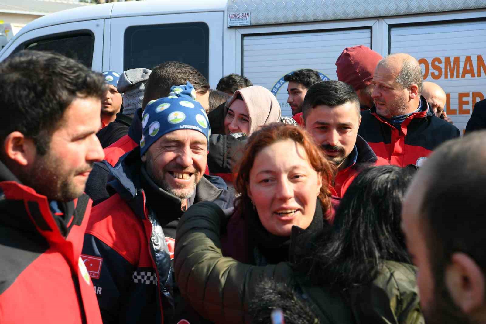 Osmangazi ekiplerine duygusal karşılama