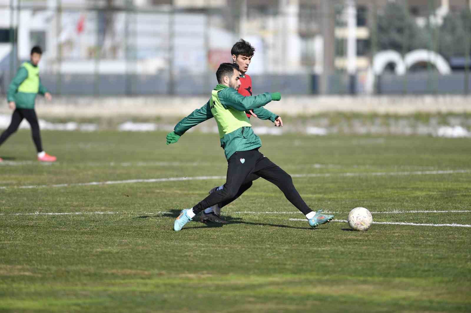 Bursaspor’da hazırlıklar devam ediyor