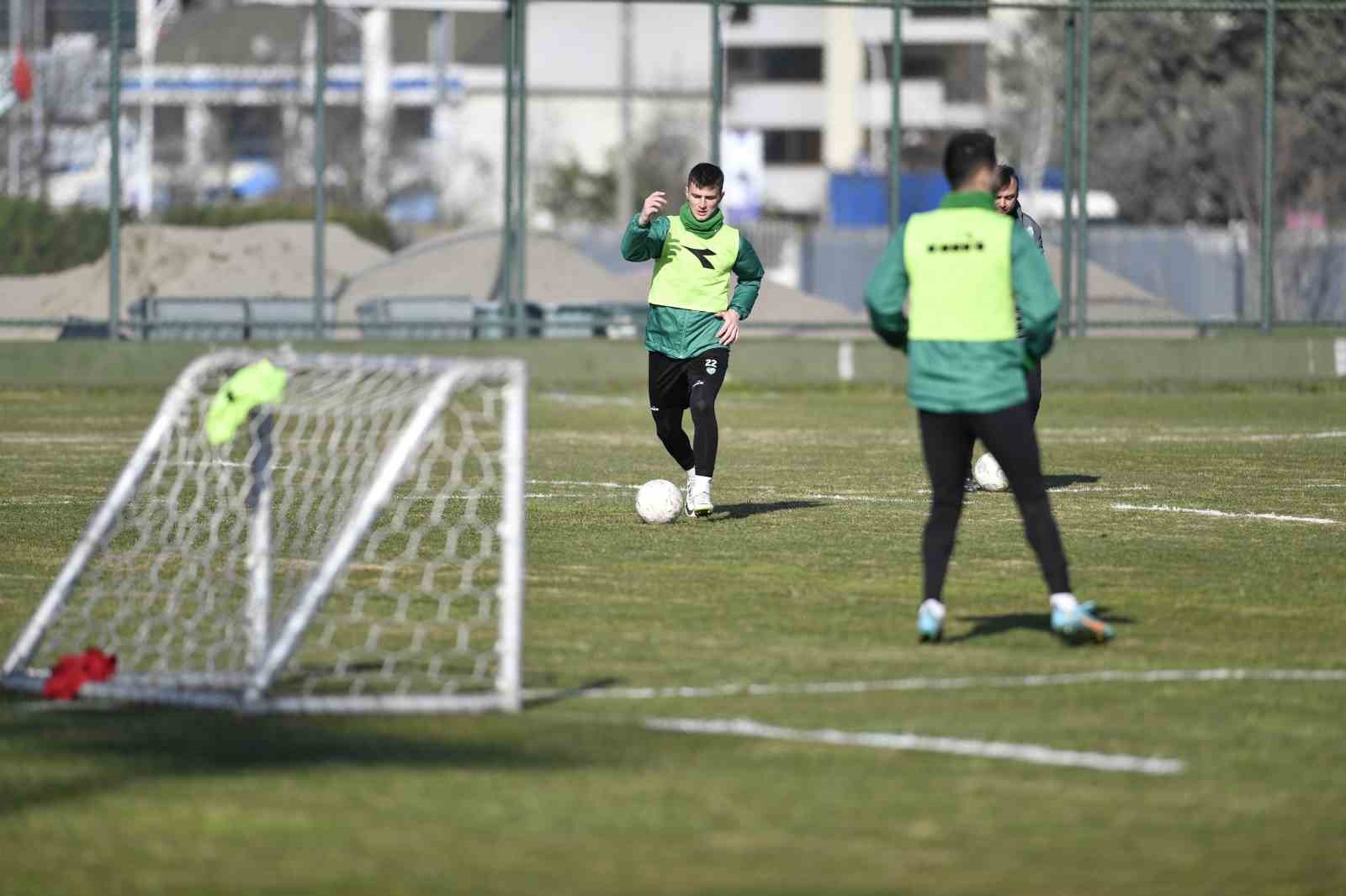 Bursaspor’da hazırlıklar devam ediyor