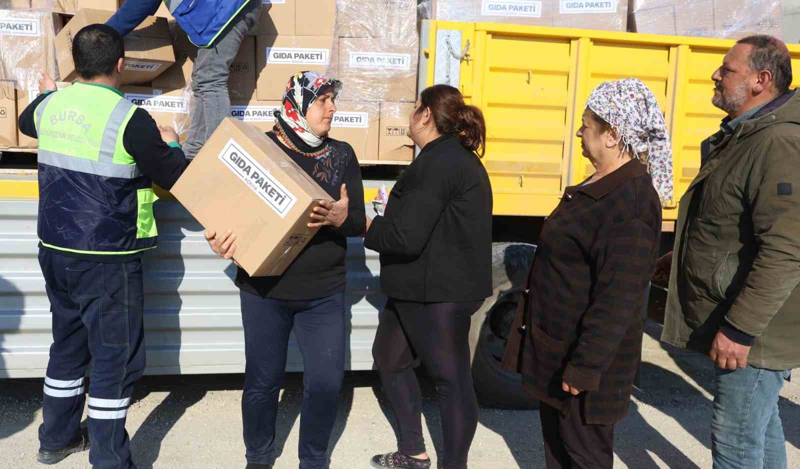 Büyükşehir yaralara merhem oluyor