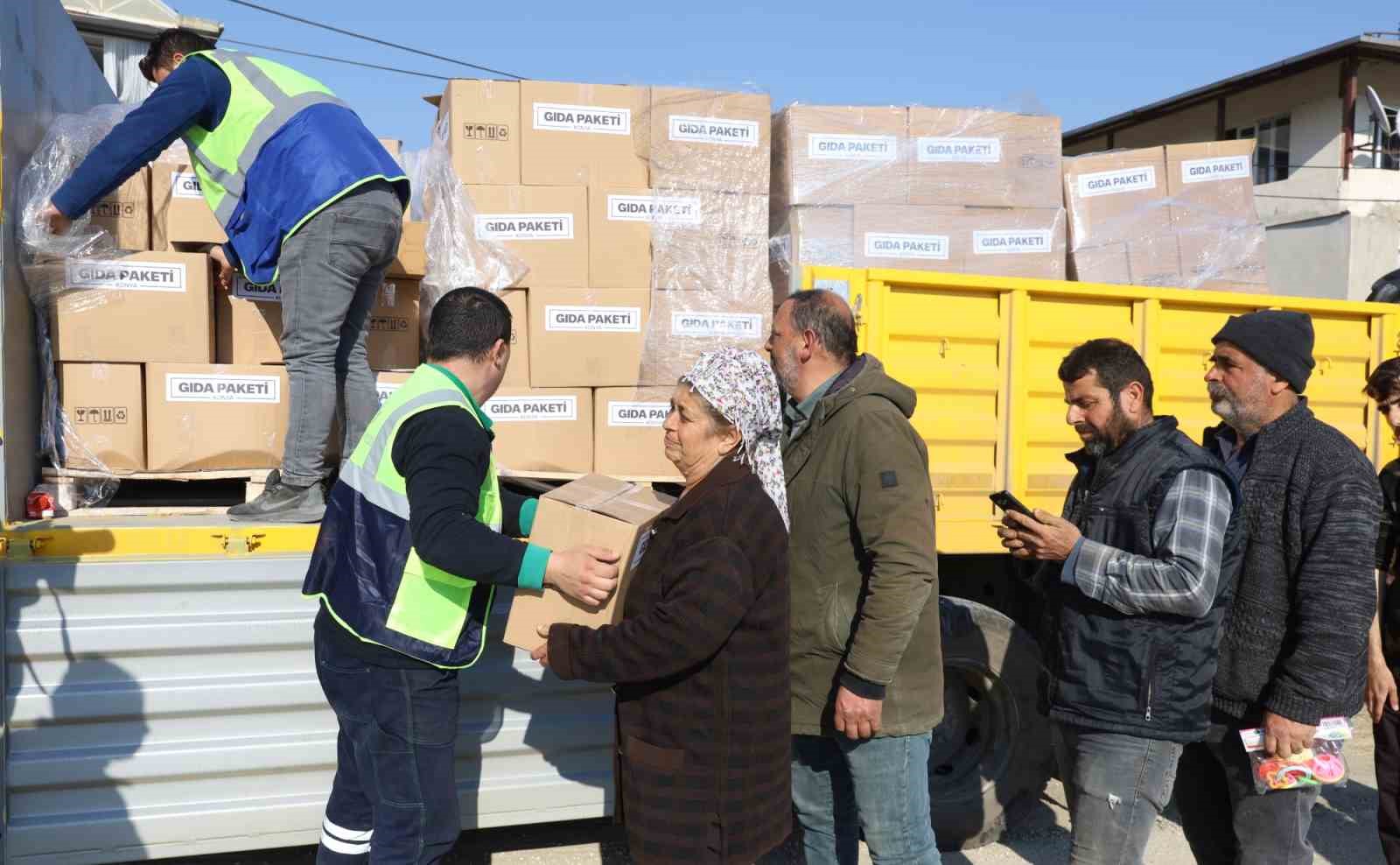 Büyükşehir yaralara merhem oluyor