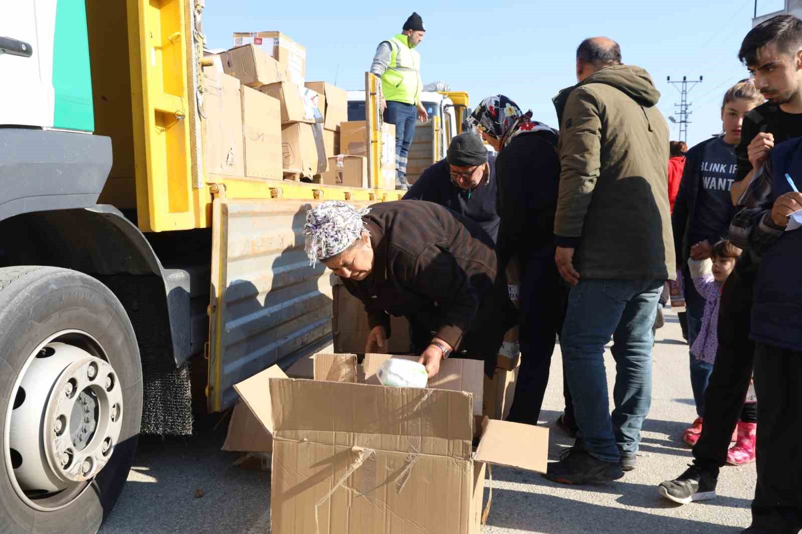 Büyükşehir yaralara merhem oluyor