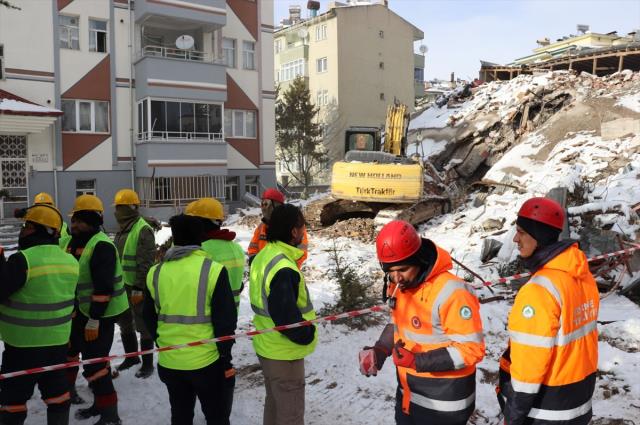 Kimliği tespit edilemeyen cenazeler 24 saat sonra defnedilecek