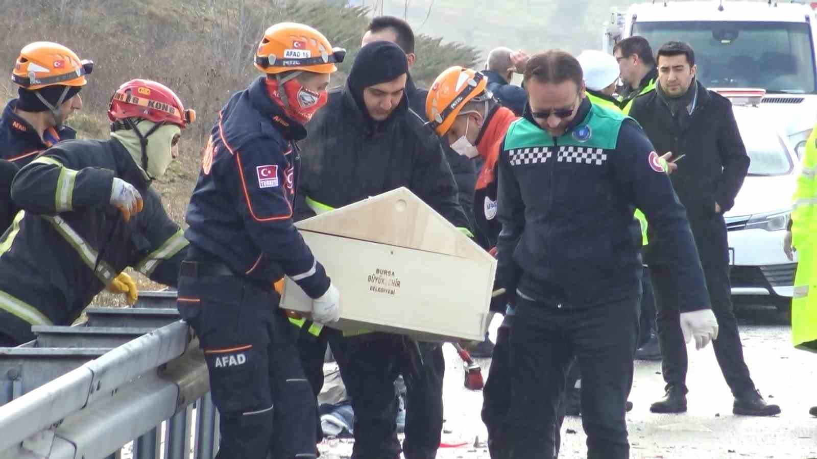 Bursa’da katliam gibi kazada ölen 4 kişinin kimlikleri belli oldu