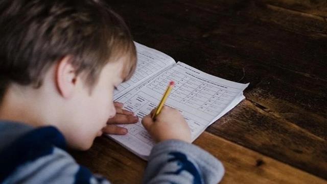 Depremin ardından 71 ilde ikinci dönemin ilk zili bugün çalıyor