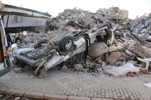 Son Dakika: Depremde hayatını kaybedenlerin sayısı 41 bin 20'ye yükseldi