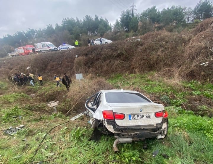 Şarampole uçan aracın sürücüsü yaralandı