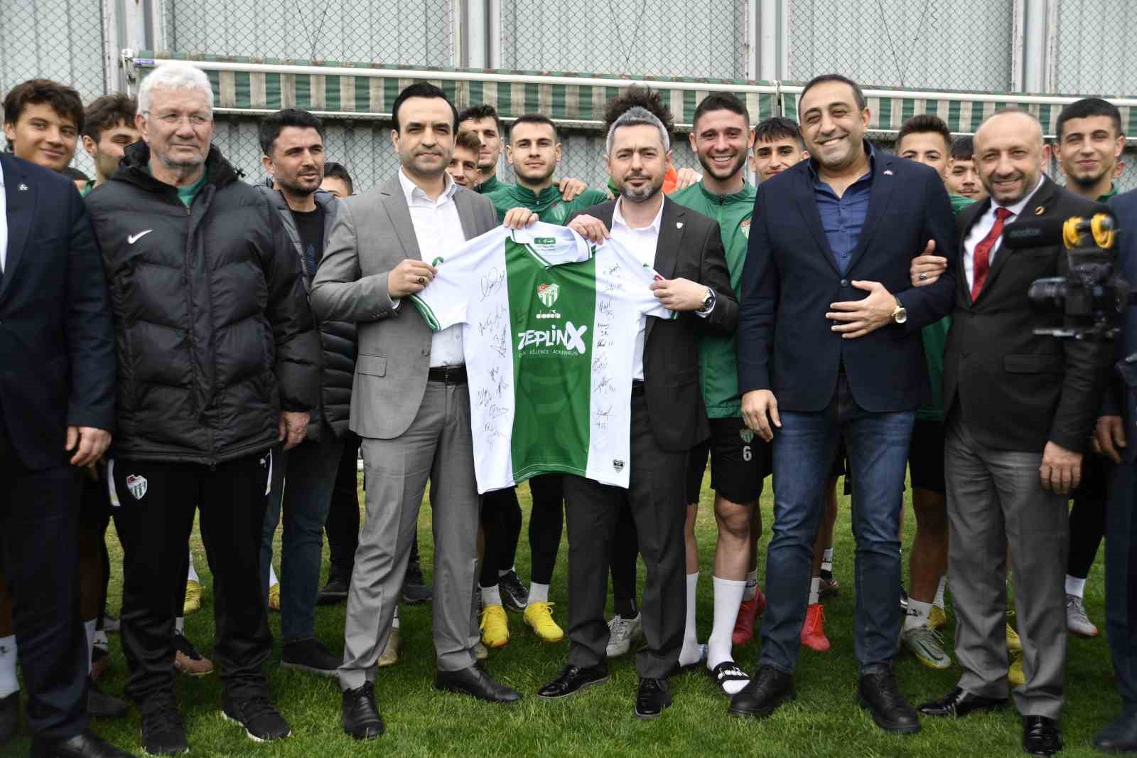 Bursaspor’dan Devlet Bahçeli’ye forma