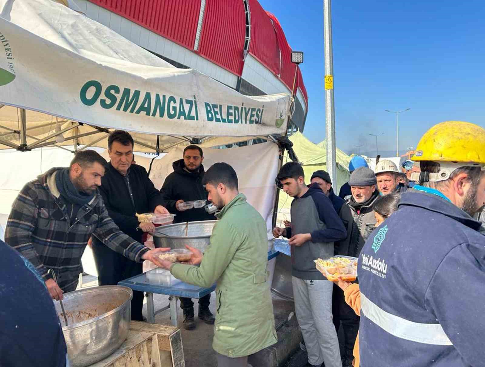 Osmangazi’den deprem bölgesine 4 bin kişilik iftar sofrası