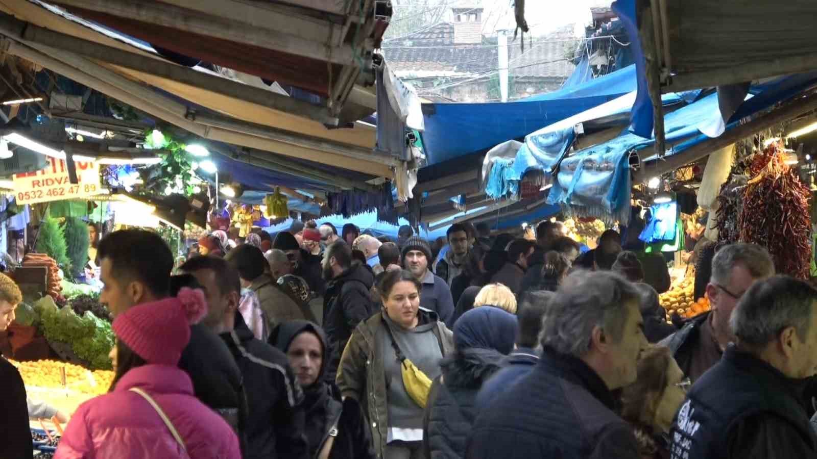 Ramazan ayının vazgeçilmezi hurma tezgâhlarda yerini aldı