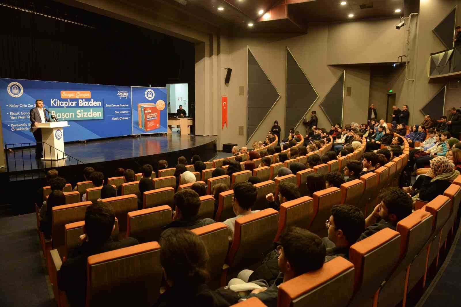 Depremzede öğrencilere TYT-AYT desteği Yıldırım Belediyesi’nden