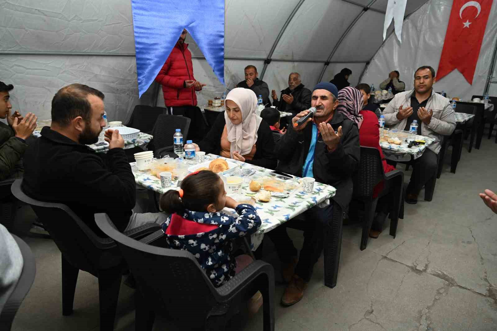 Afet bölgesinde ramazan bereketi