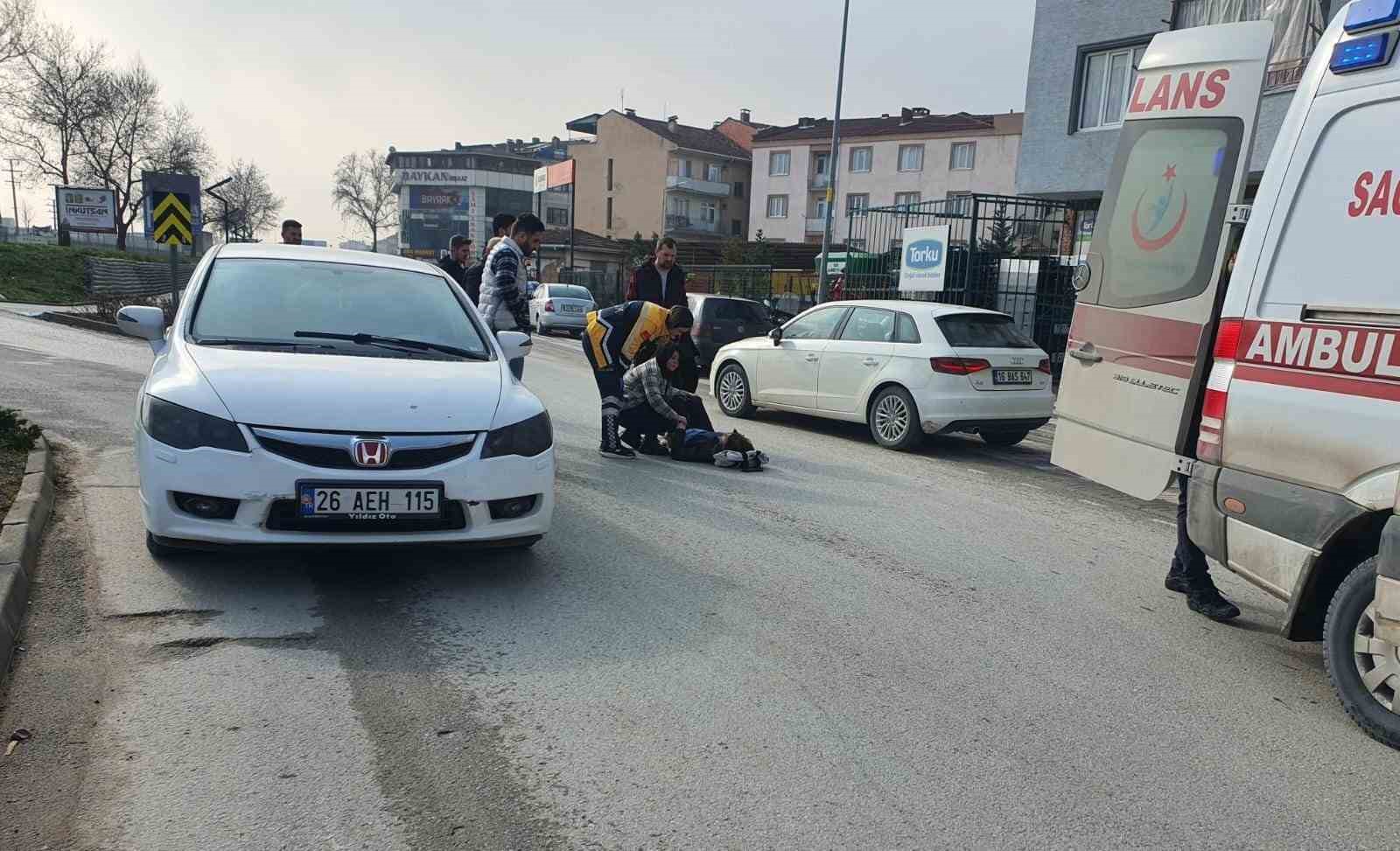 Otomobilin çarptığı kadın böyle havalandı