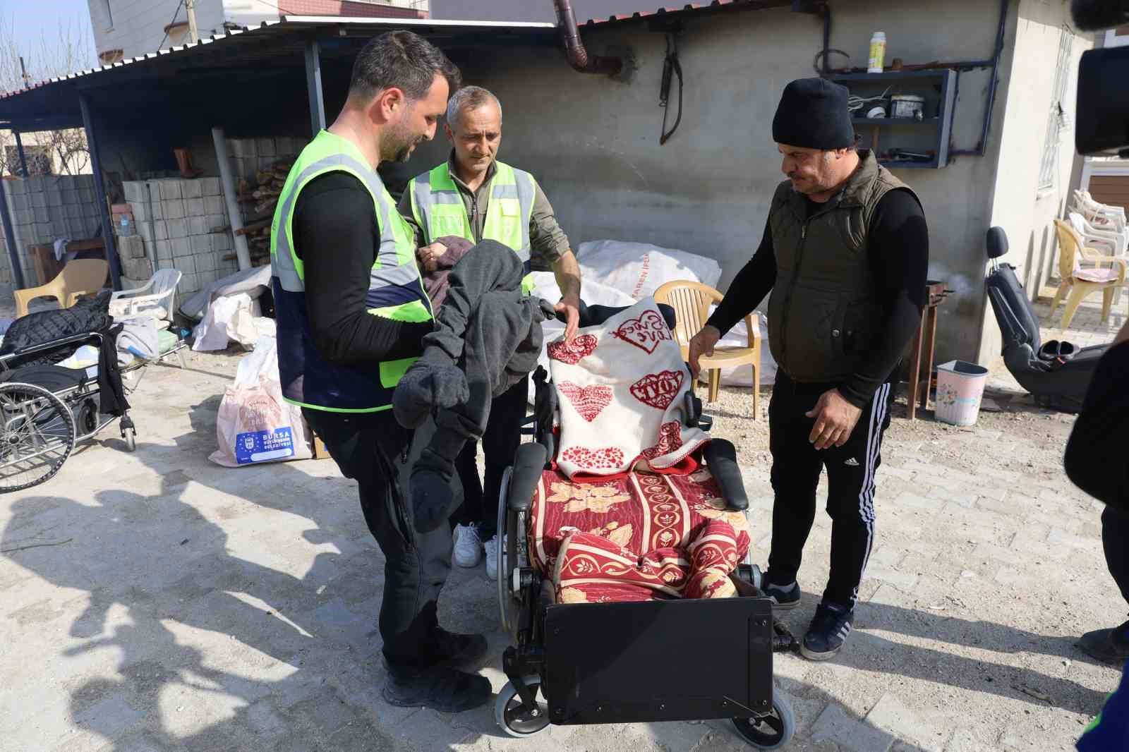 Bursa, deprem bölgesinde gönüllere dokunuyor