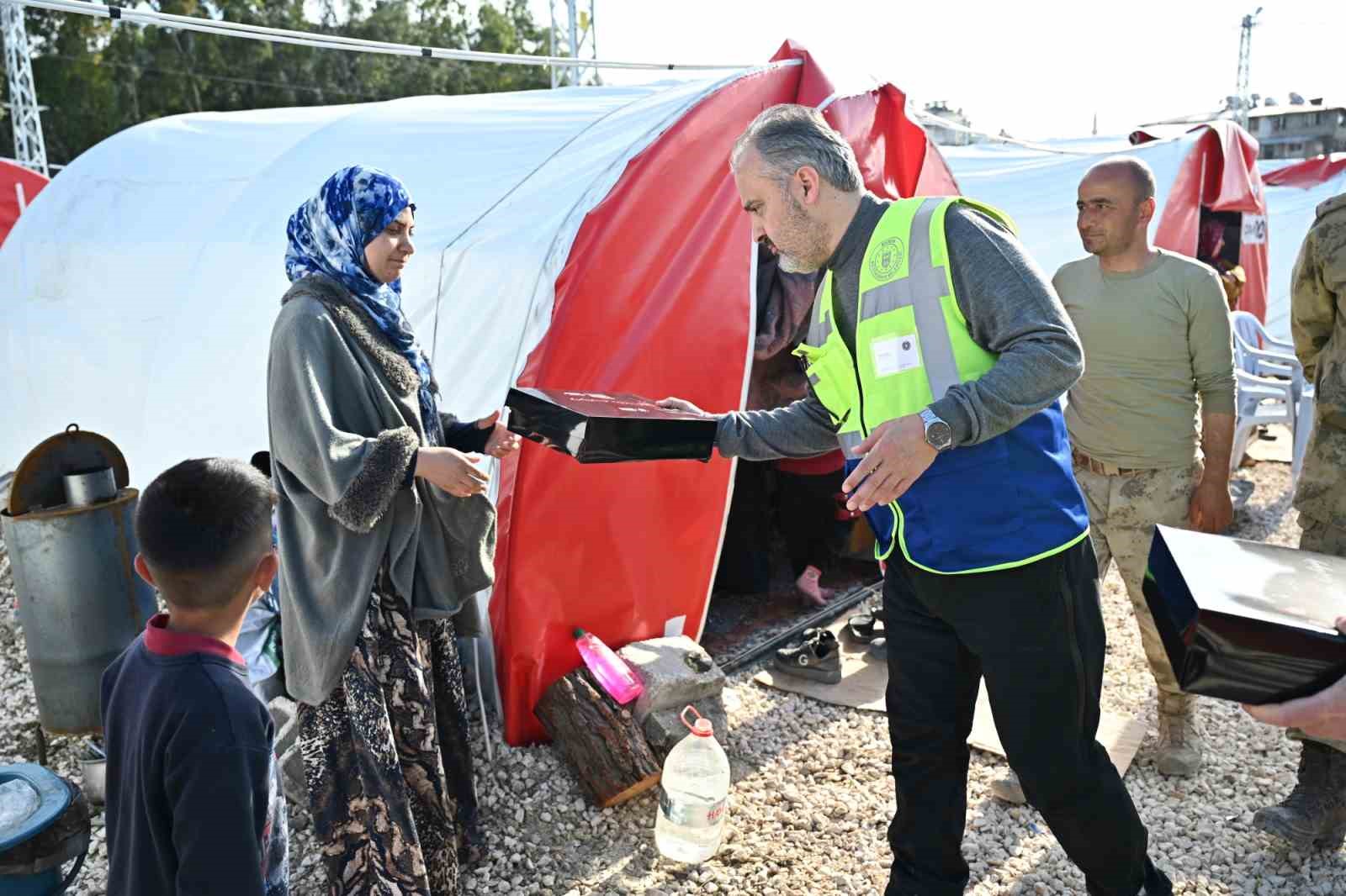 Afetin yükünü omuzlayan kadınlar unutulmadı